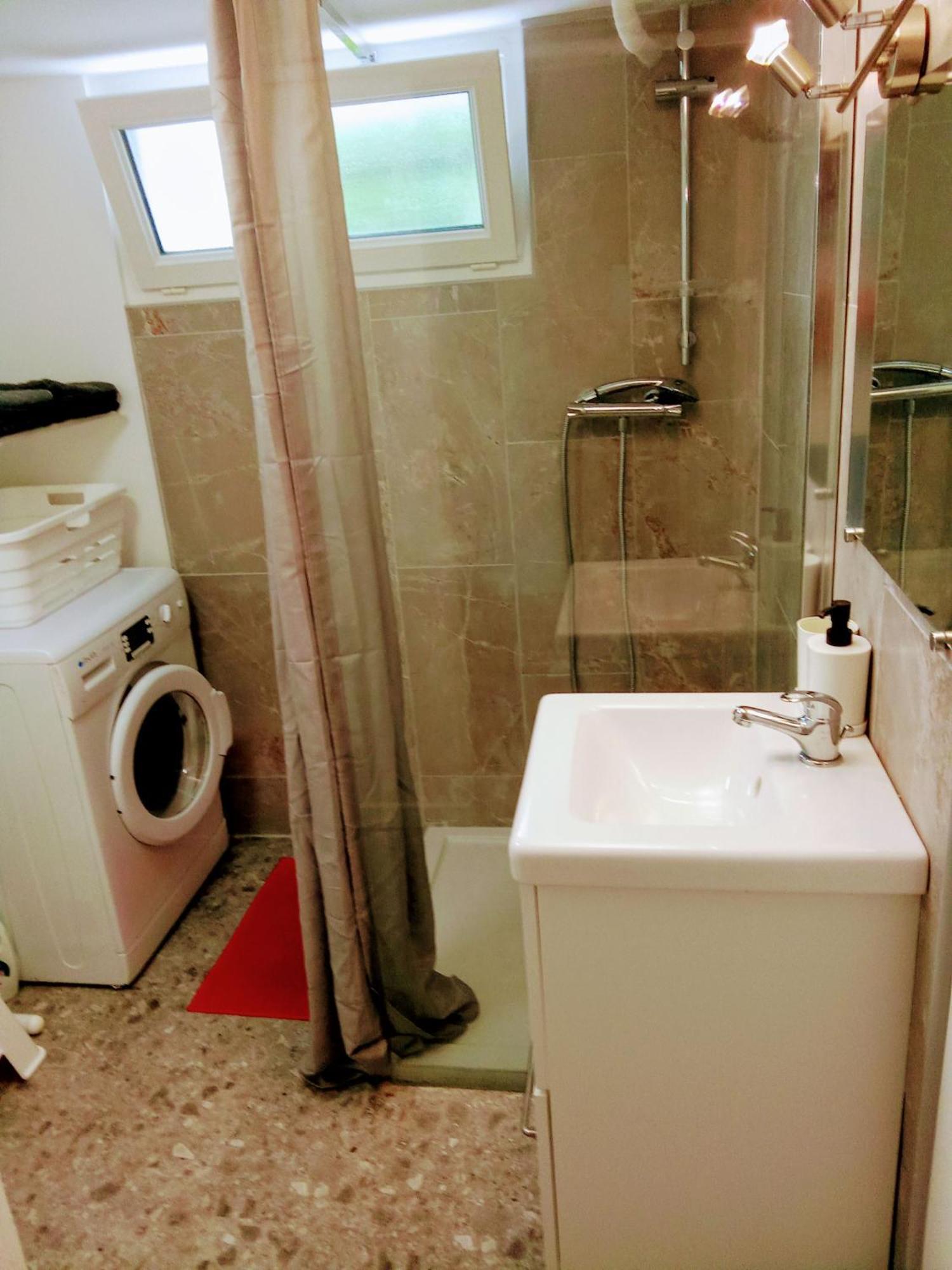 אמבואה Charmant Loft Avec Jardin Pres Du Centre Ville מראה חיצוני תמונה